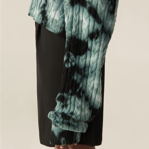 Tie dye teal navy knit cropped sweater. 100% Cotton - Picture 7 of 10